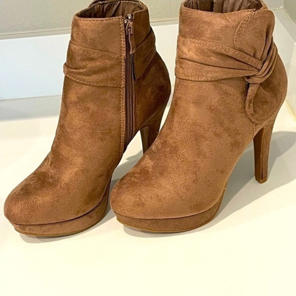 Tan booties | worn once - Picture 1 of 3